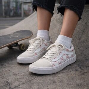 Skater Streetwear Vans Old Skool White RedHeart Skulls Women 8/Men 6.5 Sneakers